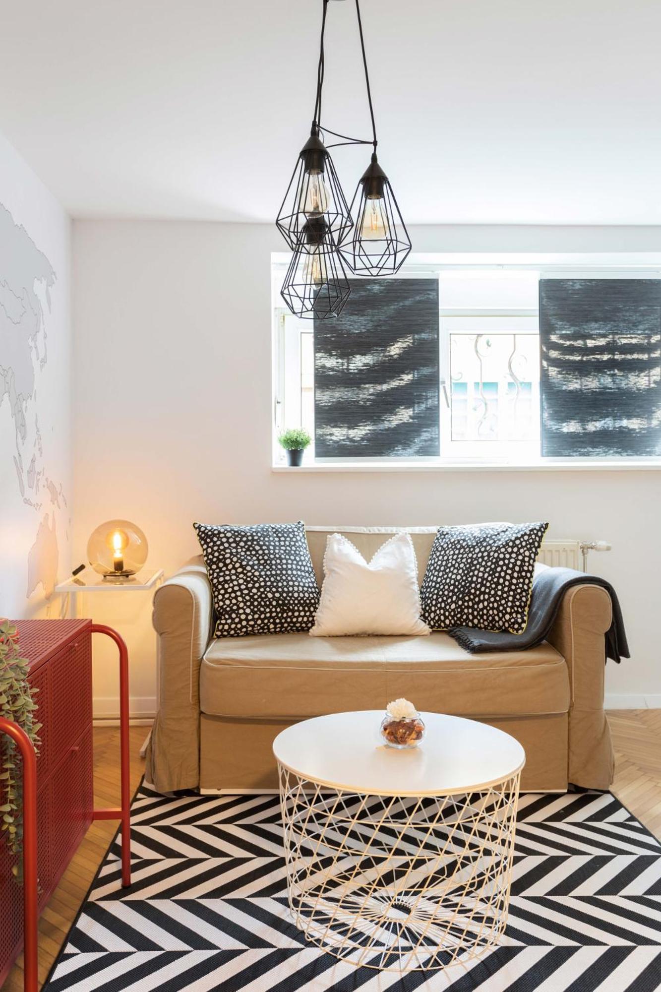 Modern Near British Square Apartment